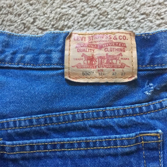 Levi jean shorts - Picture 2 of 4